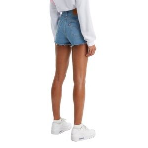 LEVI’S Ribcage Shorts